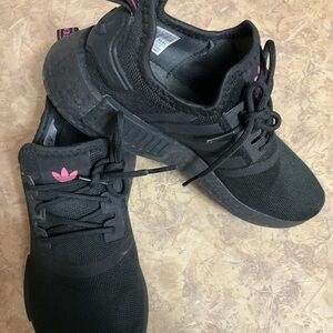 Adidas Black Sneakers Modern Athletic Silhouette
